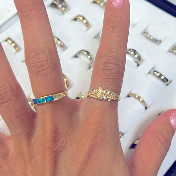 291368 14k Gold Nugget Ring With Diamond